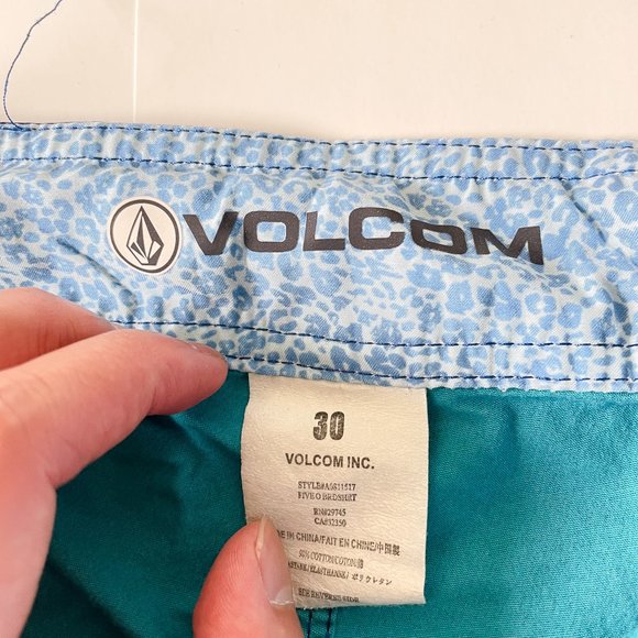 Volcrom Board Shorts (S) - Picture 4 of 5